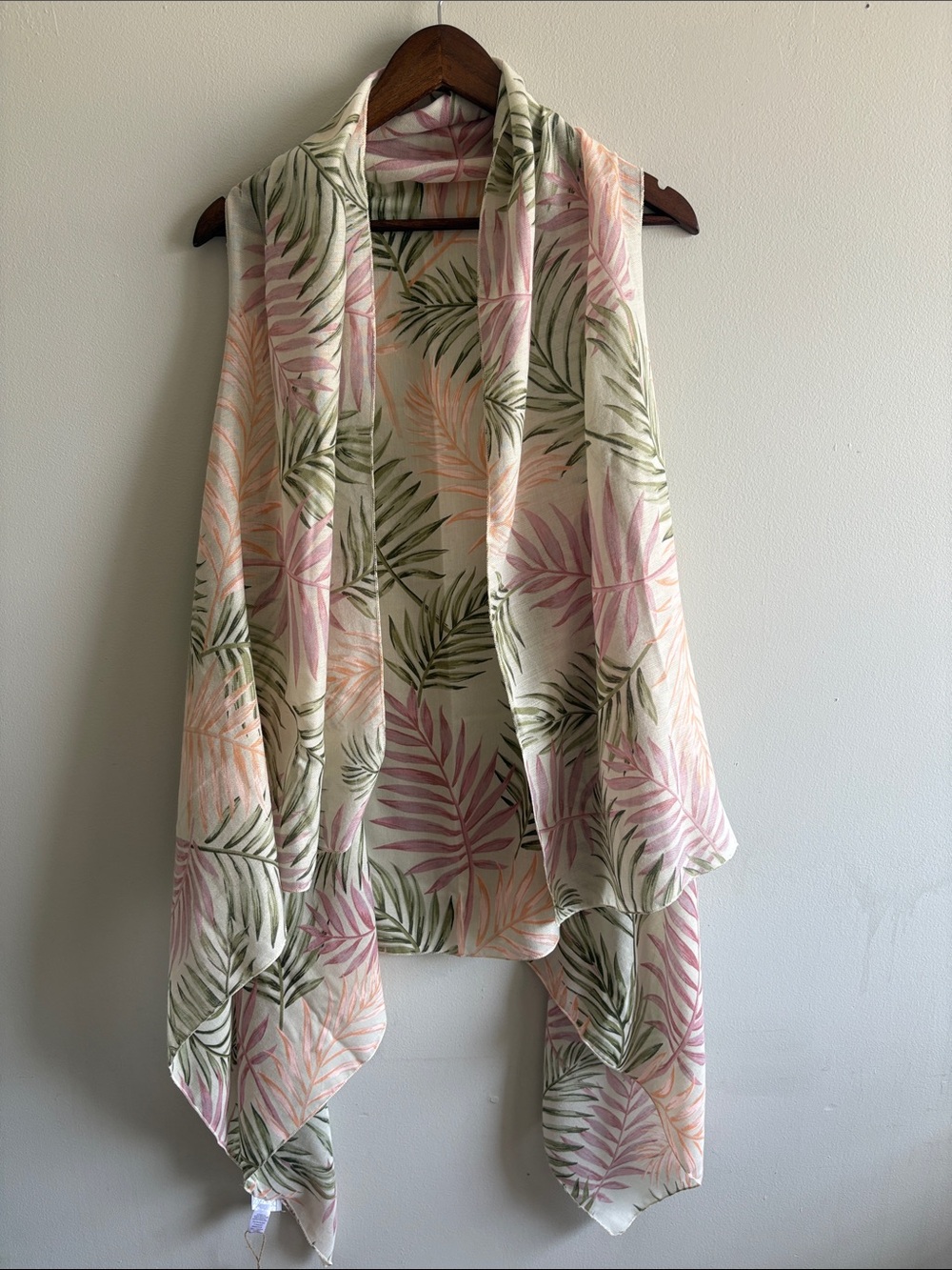 DEMDACO NWT Palm Print Scarf Vest Pink Green Lightweight‎ Tropical Wrap